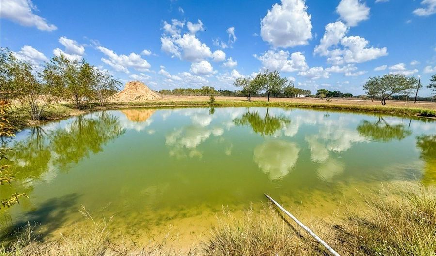 Cr 1161 lot R2, Alice, TX 78332 - 0 Beds, 0 Bath