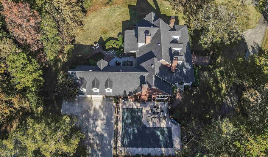 4465 CHOCCOLOCCO Rd, Anniston, AL 36207 - 5 Beds, 7 Bath