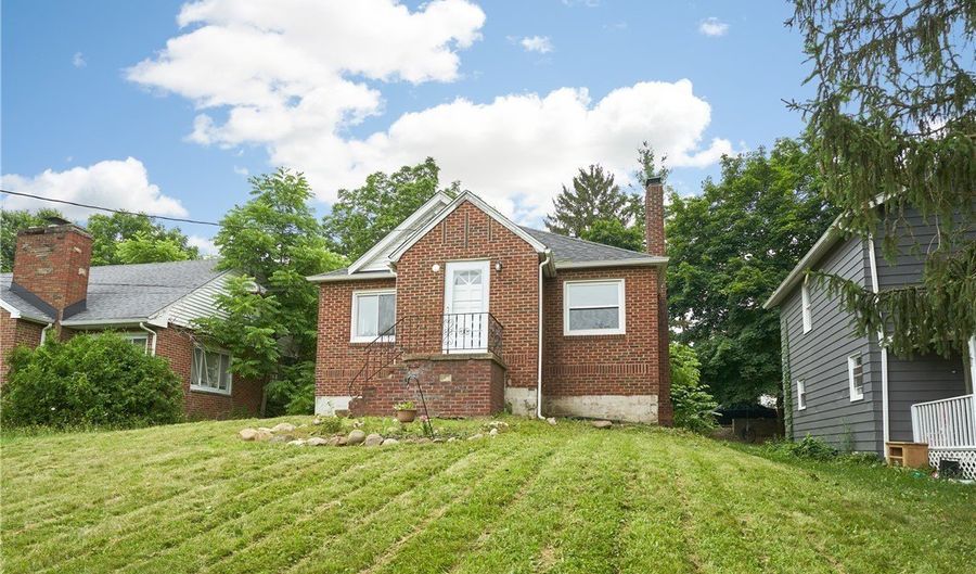 183 Eastholm Ave, Akron, OH 44312 - 2 Beds, 2 Bath
