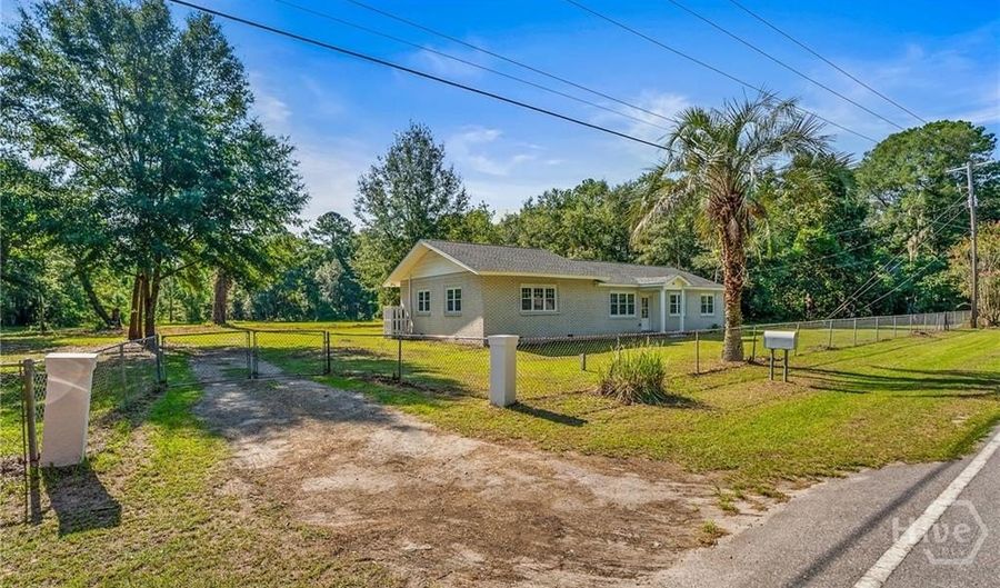 160 Bruce K Smalls Dr, Beaufort, SC 29906 - 4 Beds, 2 Bath