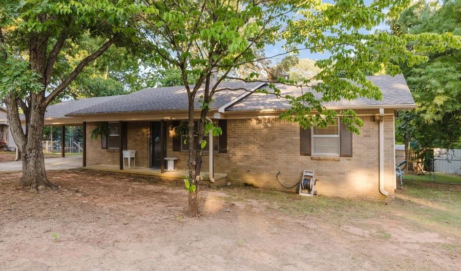 4207 Glenda Ln, Benton, AR 72019 - 3 Beds, 2 Bath