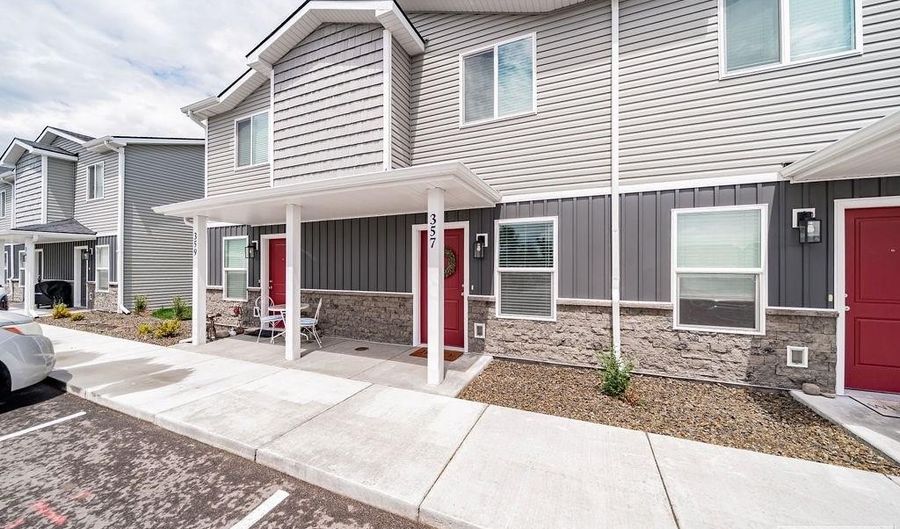357 Jeremy Ln, Blackfoot, ID 83221 - 2 Beds, 2 Bath