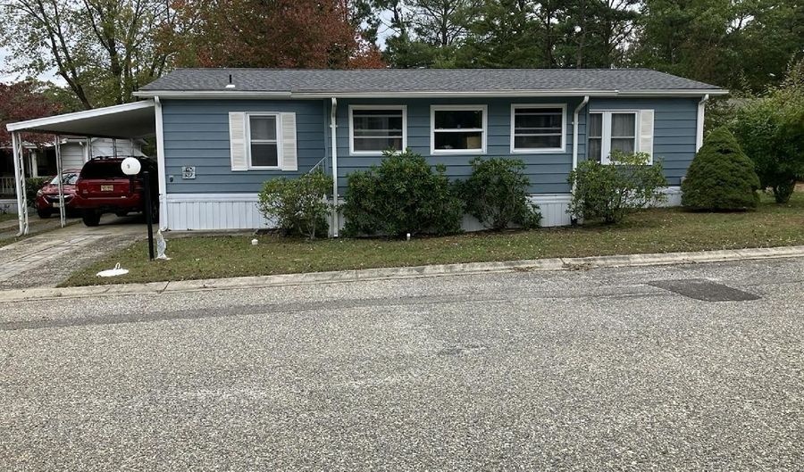 9 CASEY Ct C9, Barnegat, NJ 08005 - 2 Beds, 2 Bath
