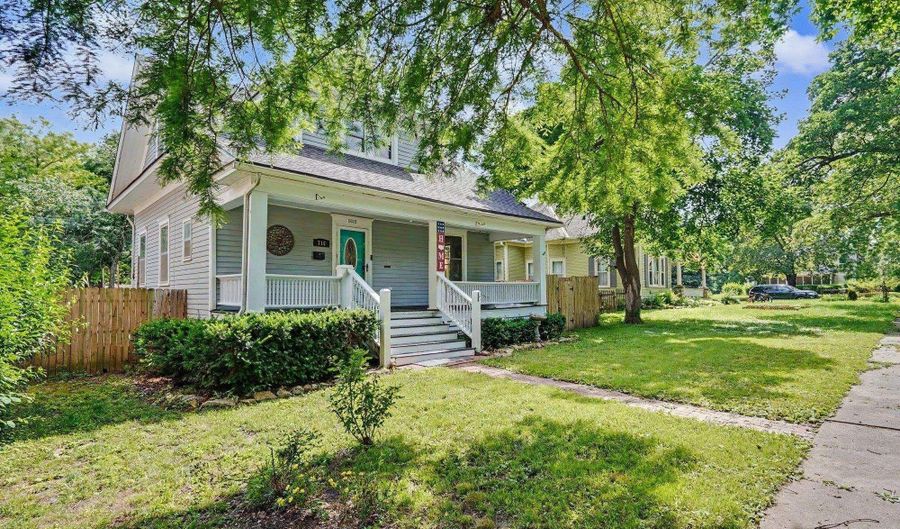 715 Jersey St, Baldwin City, KS 66006 - 3 Beds, 2 Bath