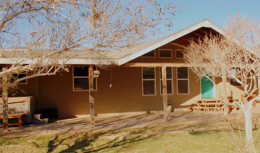 114 Oliver Rd, Alamogordo, NM 88310 - 0 Beds, 3 Bath