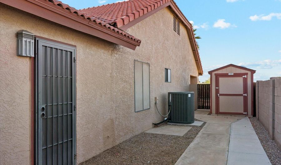 1192 E SUNSET Dr, Casa Grande, AZ 85122 - 4 Beds, 2 Bath