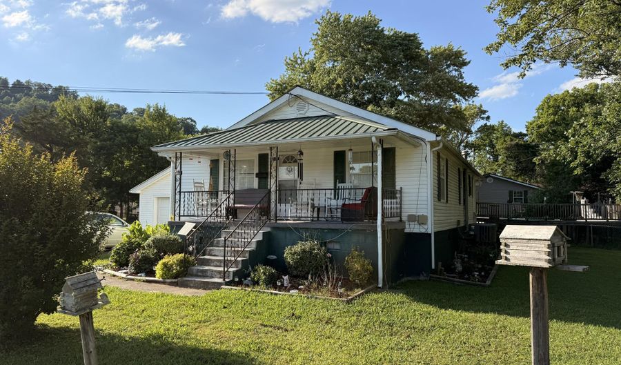 112 Jackson St, Barbourville, KY 40906 - 3 Beds, 2 Bath