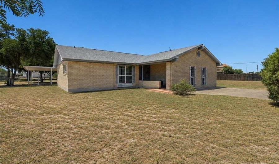 4051 Shary Vista Service Rd, Alton, TX 78573 - 3 Beds, 2 Bath