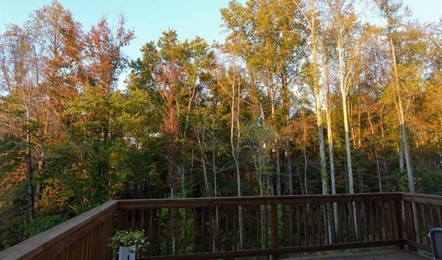 573 AUBURN Xing, Auburn, GA 30011 - 5 Beds, 3 Bath