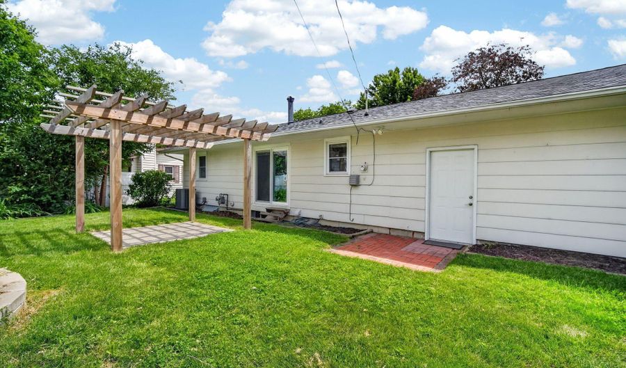1013 Yuma Ave, Ames, IA 50014 - 4 Beds, 2 Bath