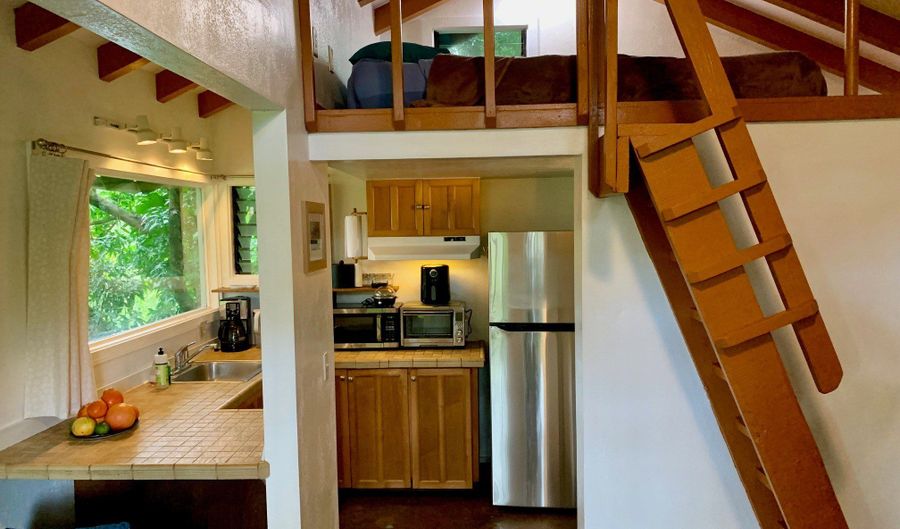 3198 WAWAE Rd, Kalaheo, HI 96741 - 7 Beds, 5 Bath
