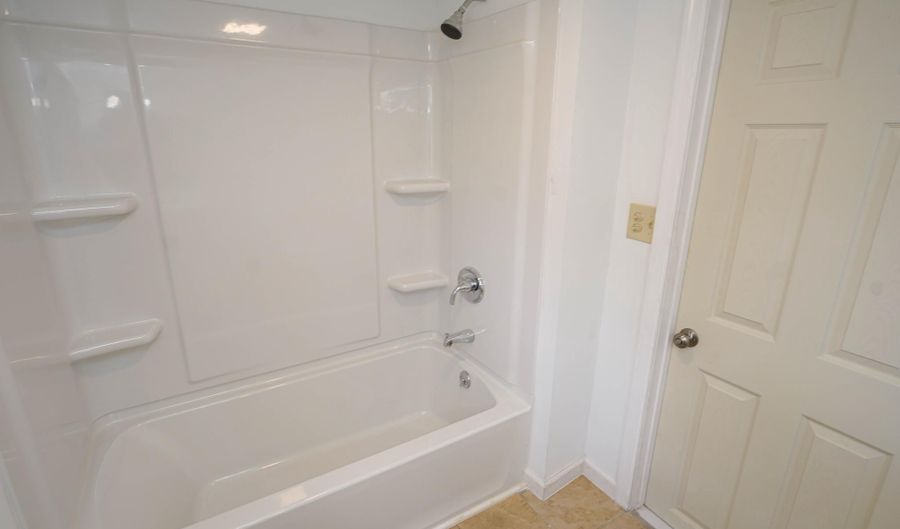 533 E 4TH St, Laurel, DE 19956 - 2 Beds, 1 Bath