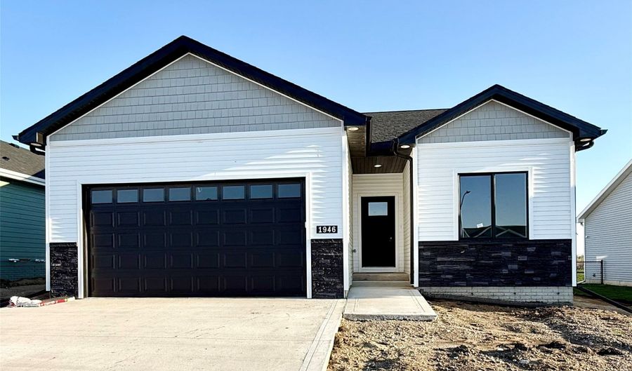 1946 Tuscany Dr SE, Altoona, IA 50009 - 3 Beds, 3 Bath