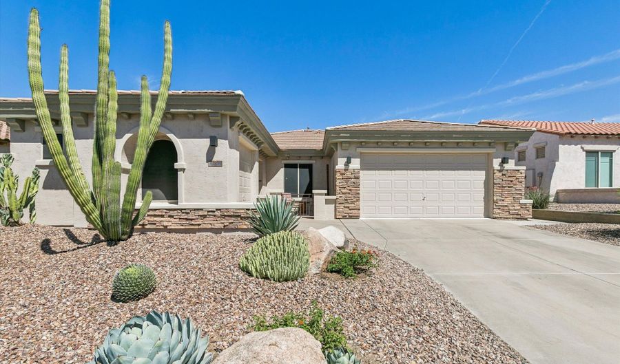 42738 N COURAGE Trl, Anthem, AZ 85086 - 5 Beds, 3 Bath