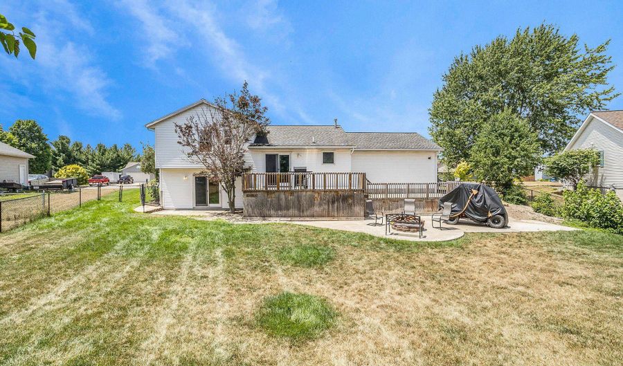 11400 Prairie Ave, Allendale, MI 49401 - 3 Beds, 2 Bath