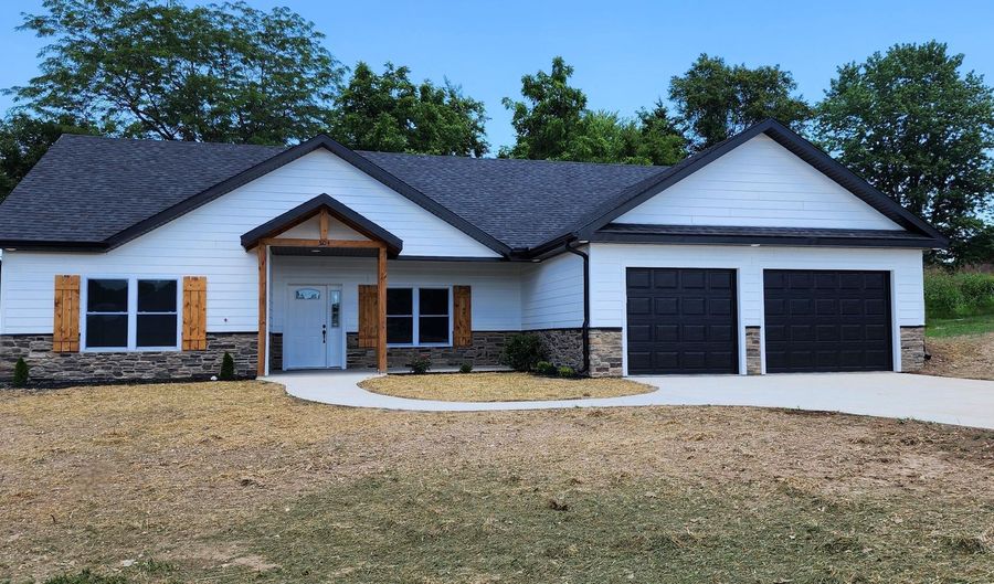 504 Brian, Ava, MO 65608 - 3 Beds, 2 Bath