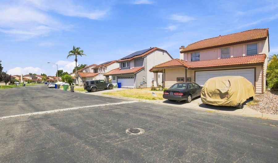 4524 Goldfinch, Oceanside, CA 92057 - 3 Beds, 3 Bath