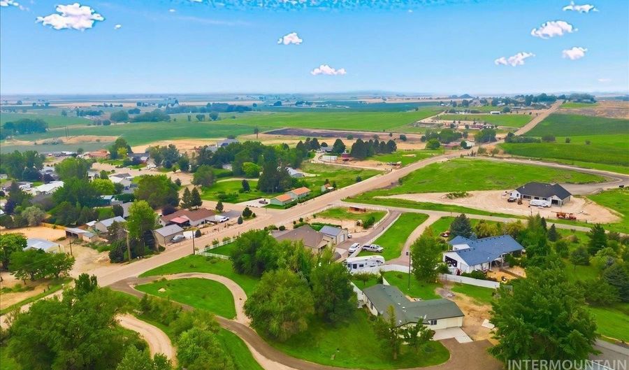 17114 Goodson Rd, Caldwell, ID 83607 - 3 Beds, 2 Bath