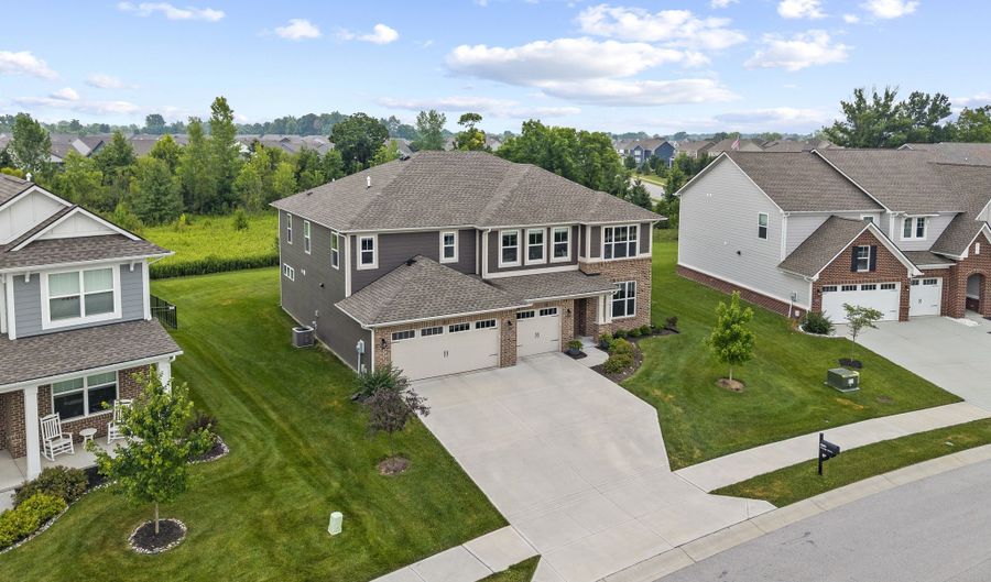 4089 Grange Dr, Bargersville, IN 46106 - 5 Beds, 5 Bath