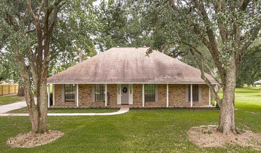 10505 Tallowwood Ave, Baker, LA 70714 - 4 Beds, 3 Bath