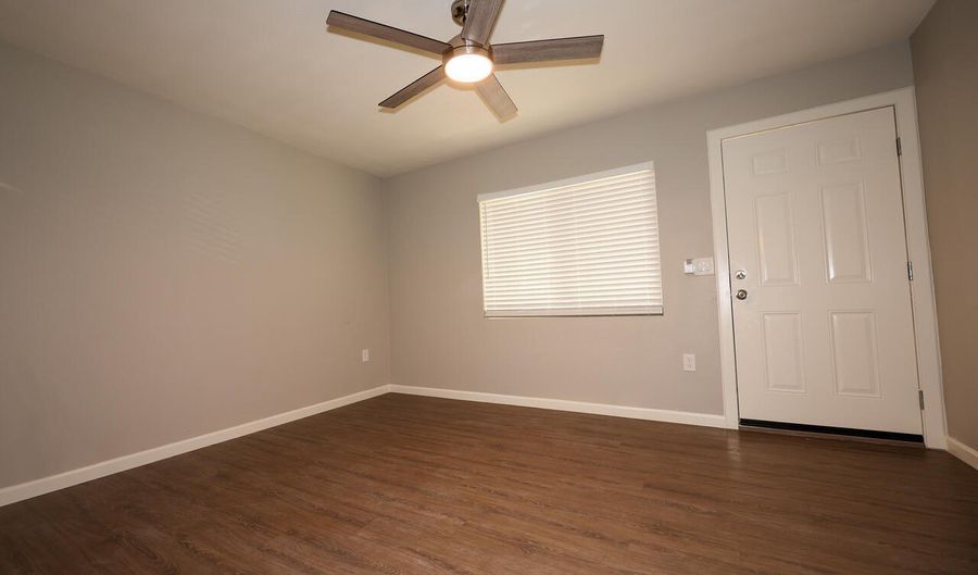 127 S Outpost Rd 3, Apache Junction, AZ 85119 - 2 Beds, 1 Bath