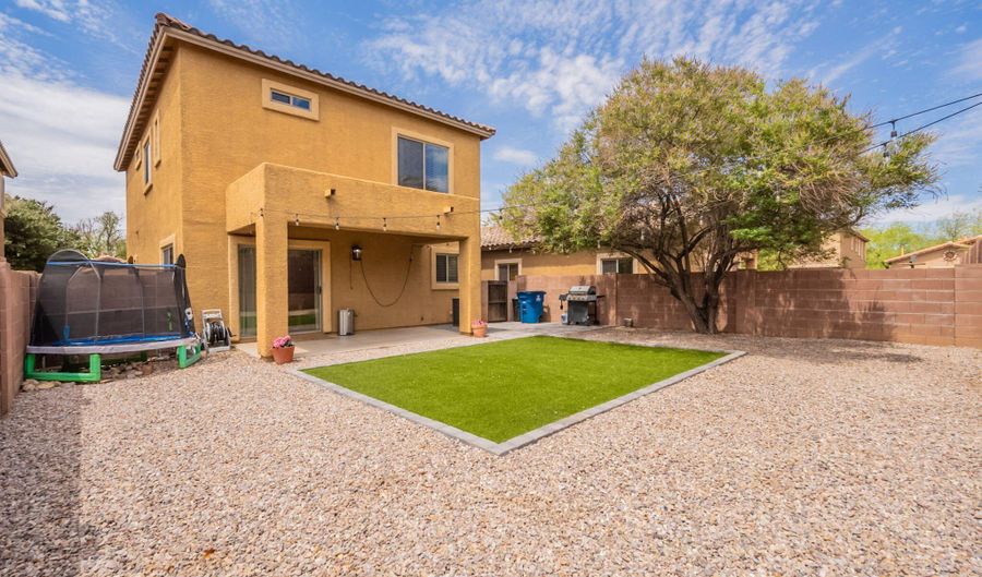 98 N Lookout Knob Dr, Sahuarita, AZ 85629 - 4 Beds, 3 Bath