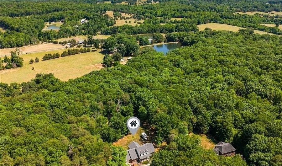 2668 Mountain Oak View Dr, Asheboro, NC 27205 - 3 Beds, 3 Bath