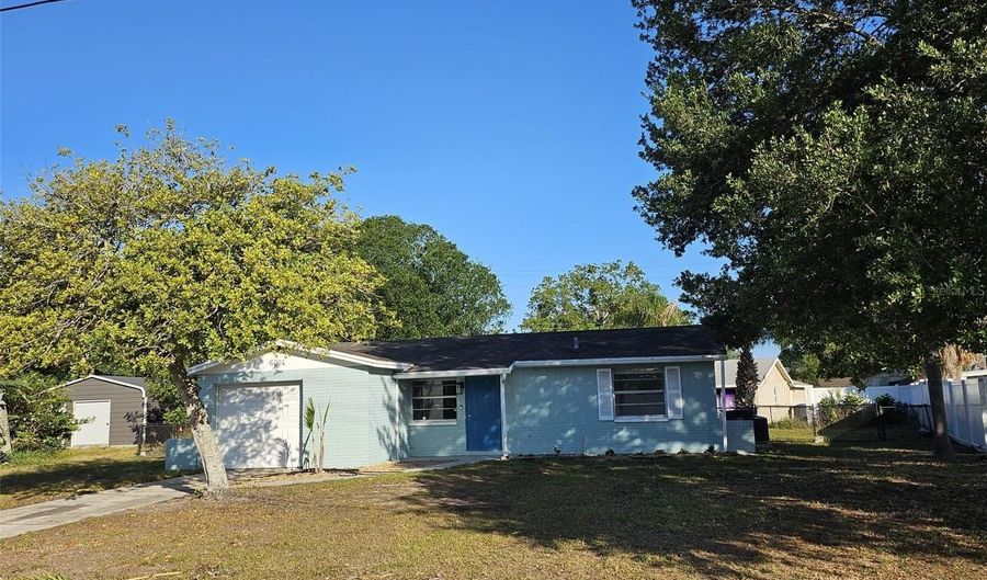 6004 FORTUNE Pl, Apollo Beach, FL 33572 - 3 Beds, 1 Bath
