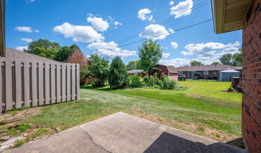 203 E 48th St, Anderson, IN 46013 - 2 Beds, 2 Bath