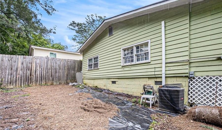 4329 Park St, Acworth, GA 30101 - 3 Beds, 2 Bath