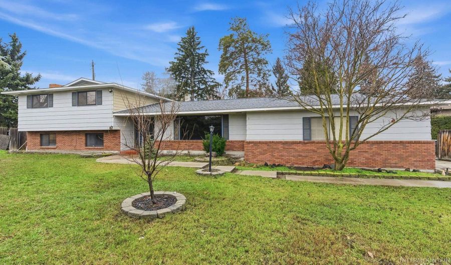 5801 W Randolph Dr, Boise, ID 83709 - 4 Beds, 4 Bath