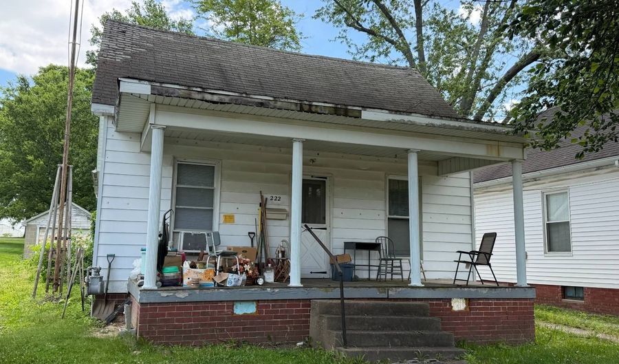 222 S 5th St, Albion, IL 62806 - 2 Beds, 1 Bath