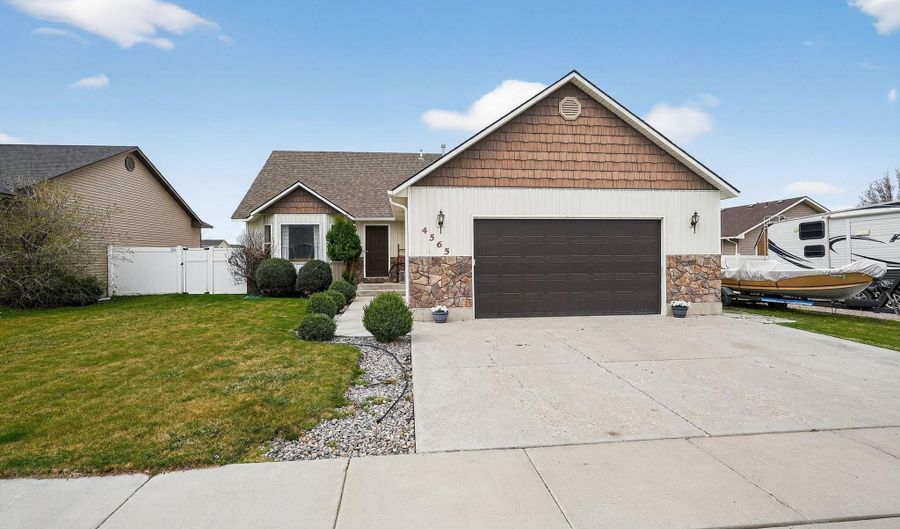 4565 Sarah Loop, Chubbuck, ID 83202 - 4 Beds, 3 Bath