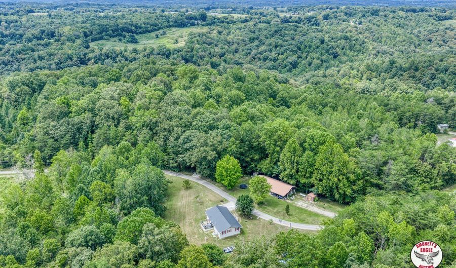 341 Bradley Rd, Albany, KY 42602 - 2 Beds, 1 Bath