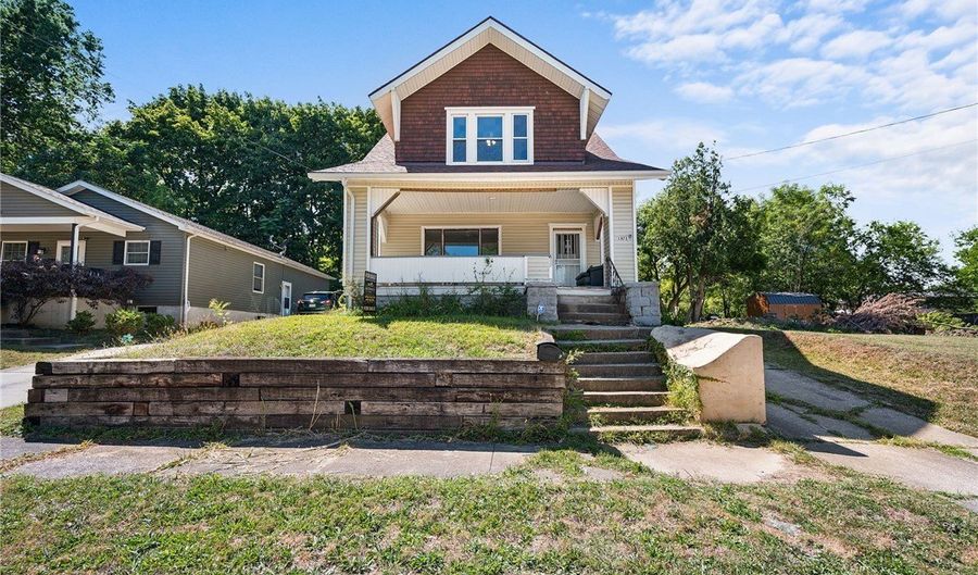 1472 Rockaway St, Akron, OH 44314 - 3 Beds, 2 Bath