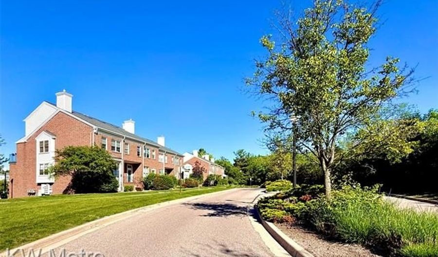 1870 Lindsay Ln, Ann Arbor, MI 48104 - 3 Beds, 2 Bath