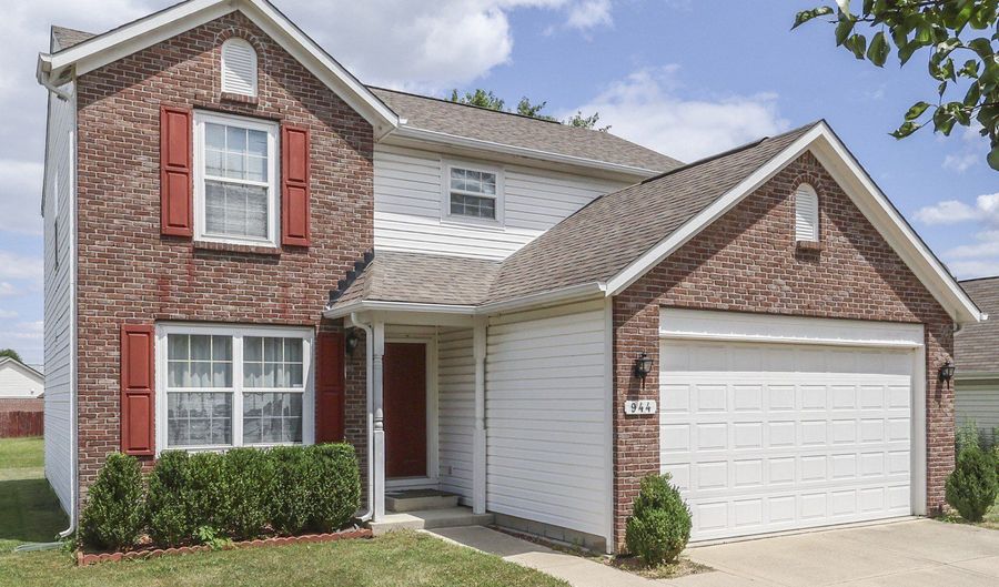 944 Angus Ln, Indianapolis, IN 46217 - 4 Beds, 3 Bath