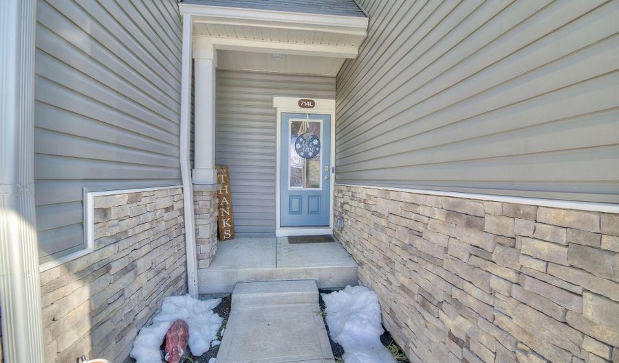 714 Streamside Dr L, Alexandria, KY 41001 - 2 Beds, 3 Bath