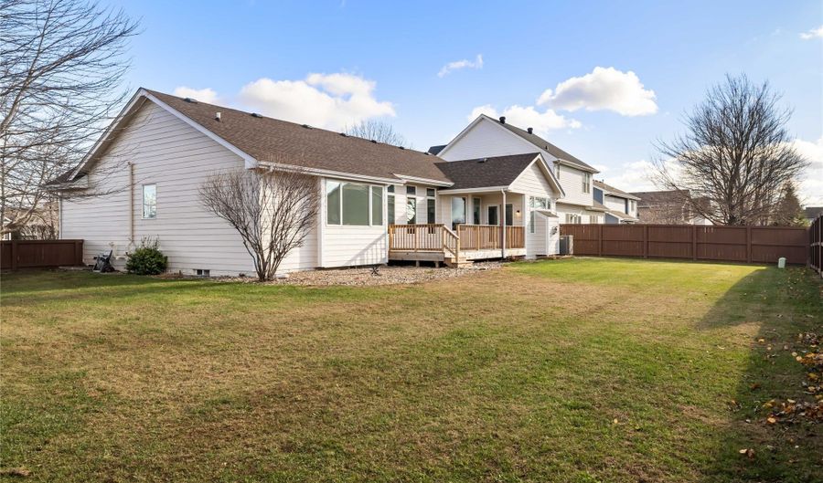 330 NW Watercrest Dr, Ankeny, IA 50023 - 3 Beds, 2 Bath