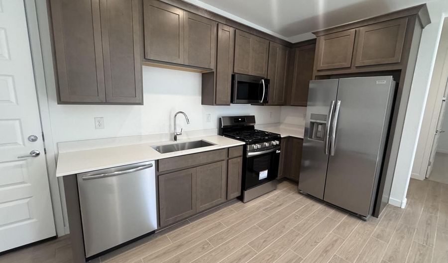 23333 W Mobile Ln, Buckeye, AZ 85326 - 1 Beds, 1 Bath