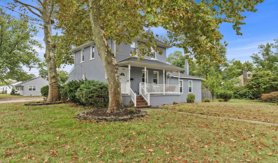 309 Church St, Belford, NJ 07718 - 4 Beds, 2 Bath