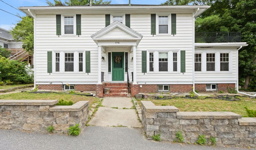 175 Summer St, Auburn, ME 04210 - 3 Beds, 2 Bath