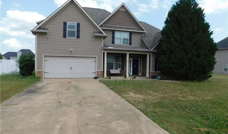 84 Seminole Trl, Fort Mitchell, AL 36867 - 5 Beds, 4 Bath