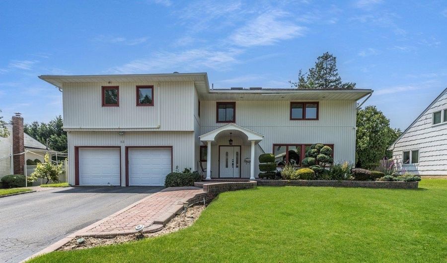 83 The Dell, Albertson, NY 11507 - 4 Beds, 3 Bath