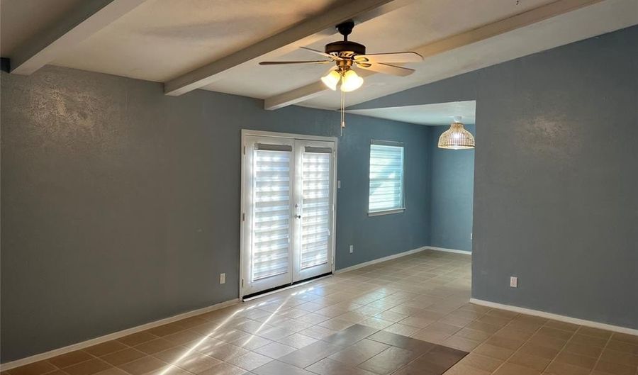 902 Wandering Way Dr, Allen, TX 75002 - 3 Beds, 2 Bath