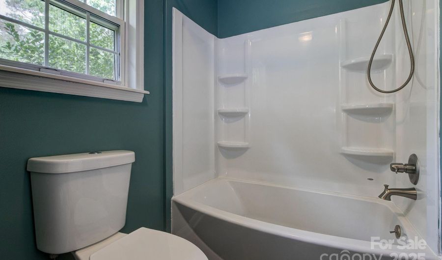 589 White Pines Cir, Camden, SC 29020 - 3 Beds, 2 Bath