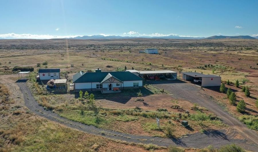240 Sendero Horse Thief, Alpine, TX 79830 - 3 Beds, 2 Bath