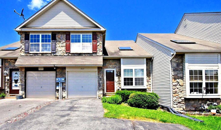 5631 STONECROFT Ln, Allentown, PA 18106 - 3 Beds, 3 Bath