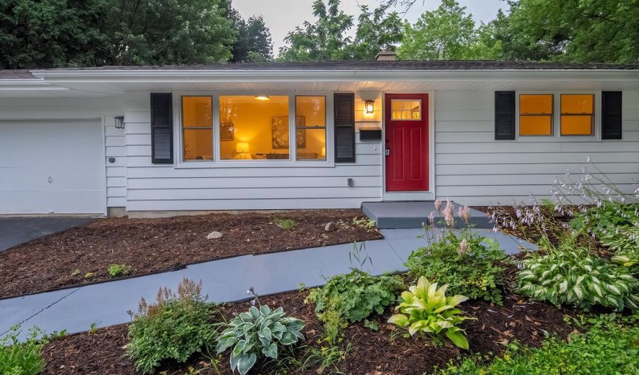 5905 Malabar Ln, Madison, WI 53711 - 3 Beds, 2 Bath