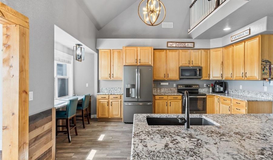 402 S County Road 129, Bennett, CO 80102 - 5 Beds, 5 Bath